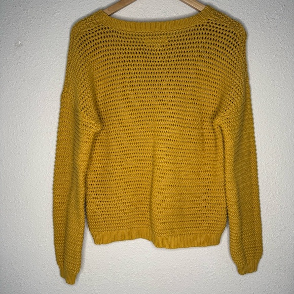 Aeropostale Chunky Crewneck Sweater Mustard Yellow Short Women's Size Medium - Picture 2 of 9